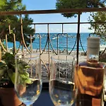 Sea, Sun & Sight *