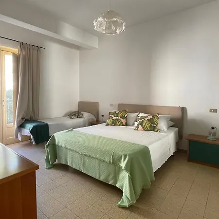 Apartment Sea, Sun & Sight