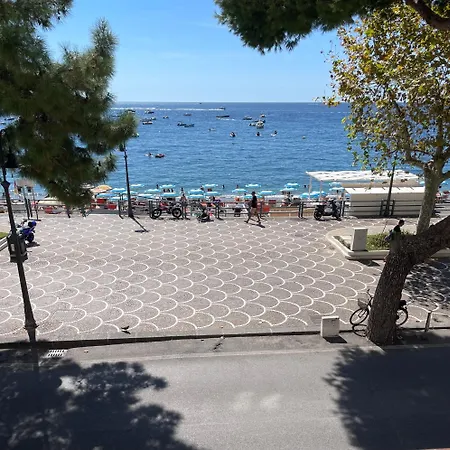 Apartment Sea, Sun & Sight